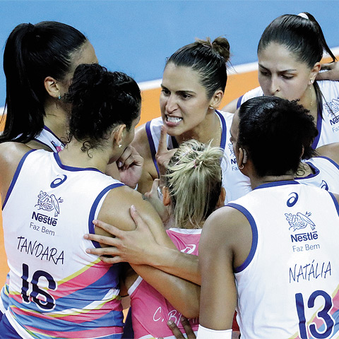 Parceria entre Vedacit e Nestlé leva as meninas do vôlei para mais um campeonato 