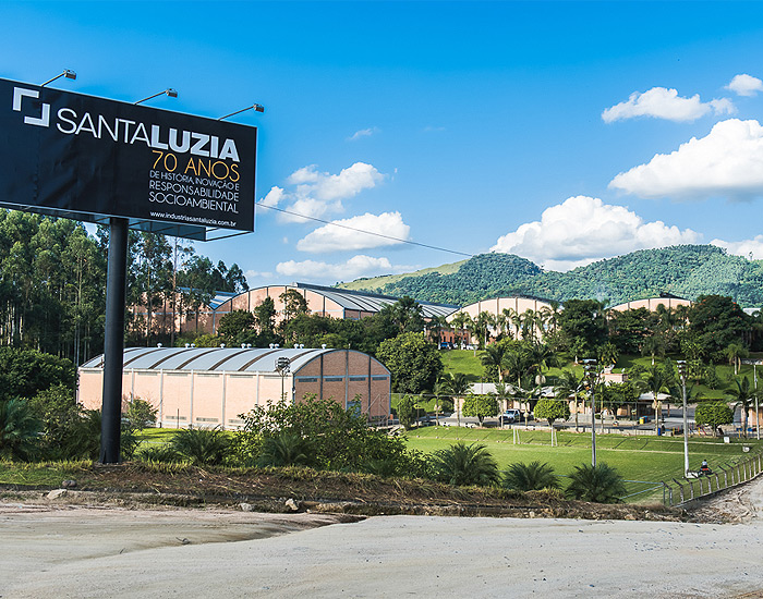 Santa Luzia investe na sustentabilidade e substitui a madeira utilizada na fábrica