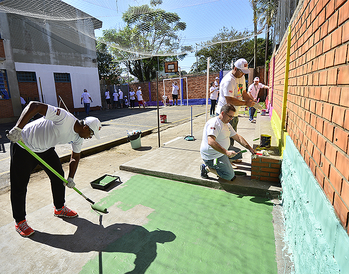 PPG completa projeto Colorful Communities e revitaliza escola em Gravataí
