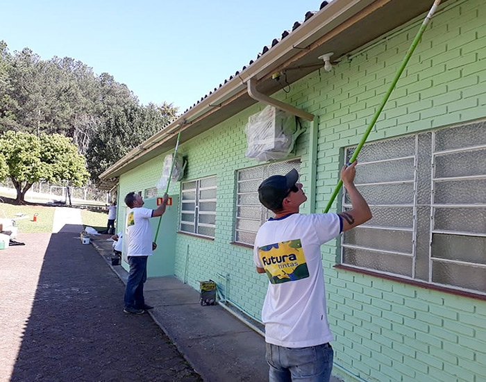 Em parceria, Futura Tintas e Bleys Tintas revitalizam Apae Taquara 