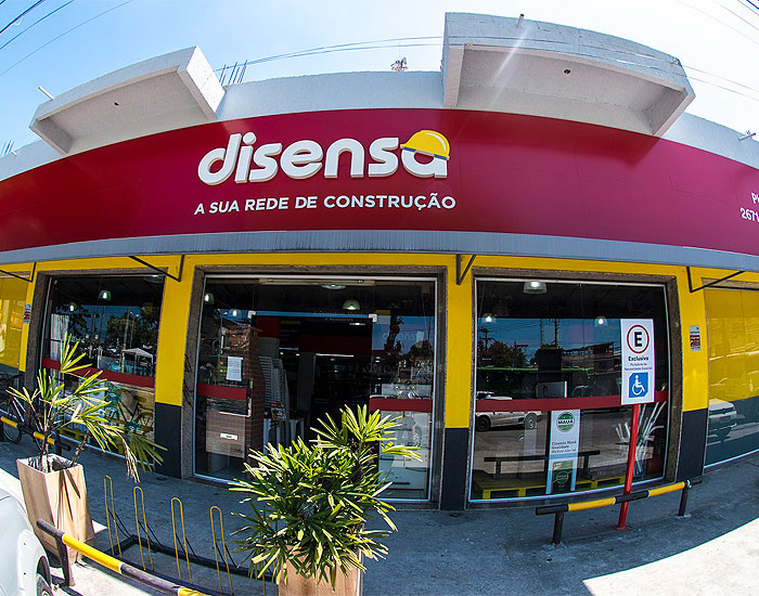 Disensa celebra o primeiro ano de operação no Brasil e planeja novas lojas