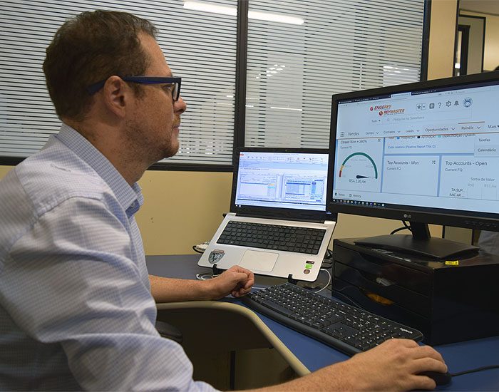 Empresas do setor elétrico investem para melhorar o relacionamento com clientes