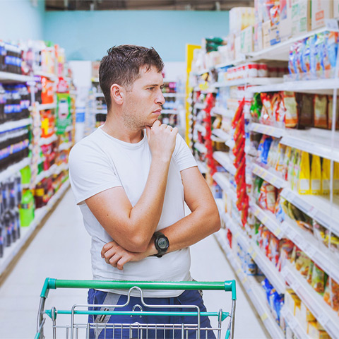 Índice Nacional de Expectativa do Consumidor recua em setembro, apura CNI