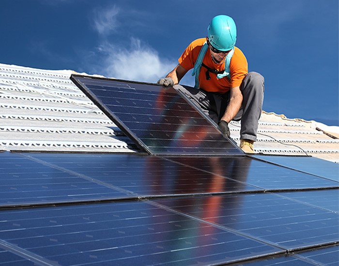 Absolar firma parceria com entidades internacionais para projetos com energia solar 