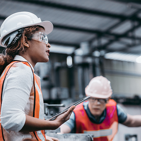 Produção industrial cai 0,7% em fevereiro, após nove meses de crescimento