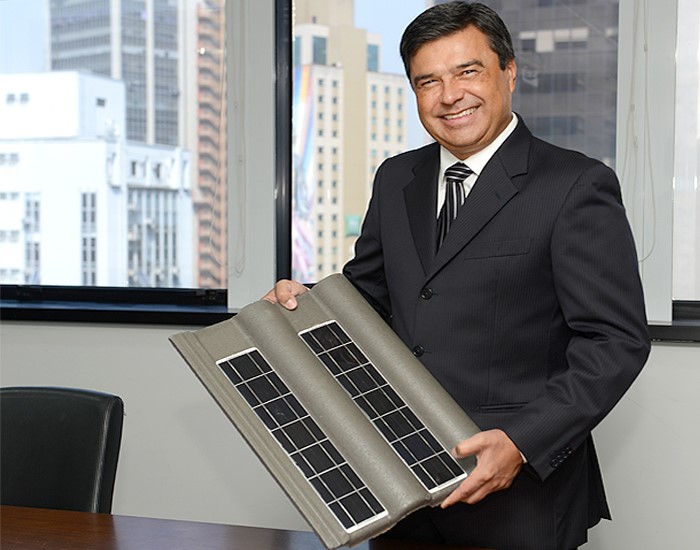 Eternit inicia venda das primeiras telhas fotovoltaicas de concreto do Brasil