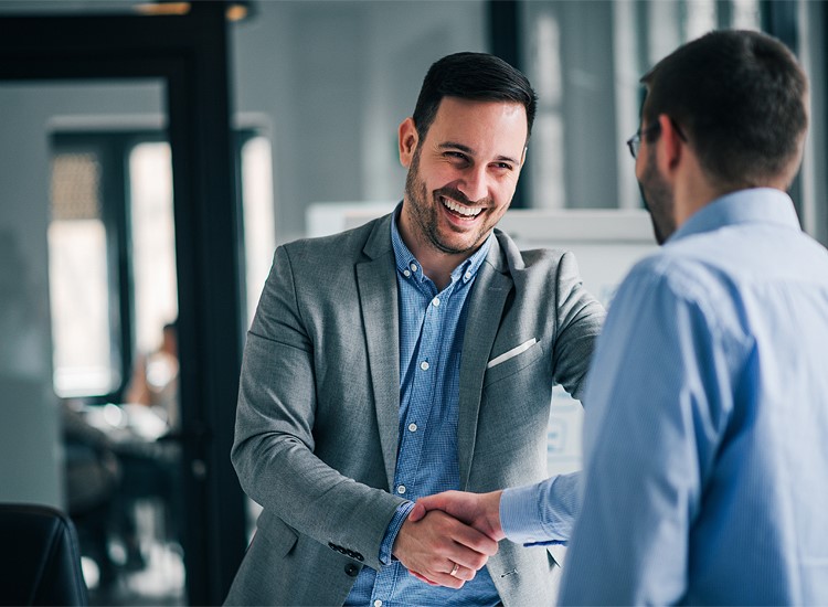 Confiança empresarial acomoda