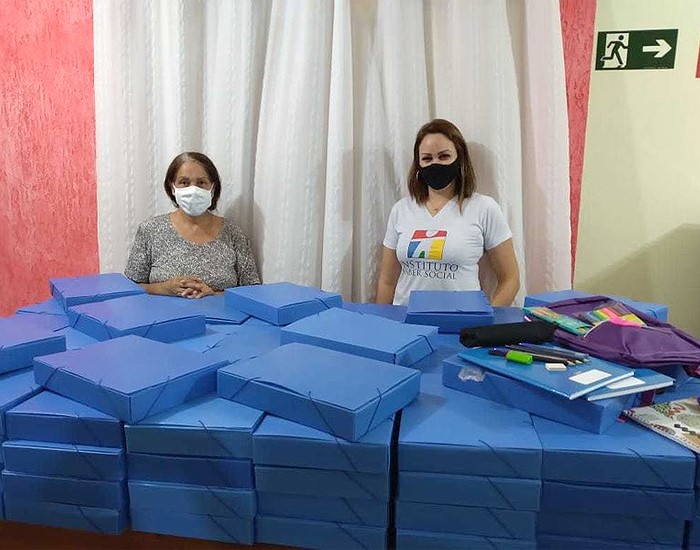 PPG doa kits de material escolar para entidades sociais de SP e RS