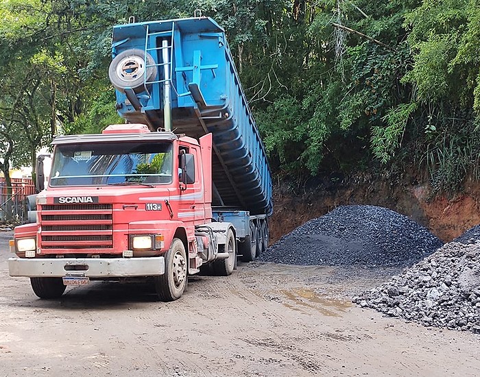 ArcelorMittal faz doação para a recuperação das vias vicinais de Petrópolis (RJ)