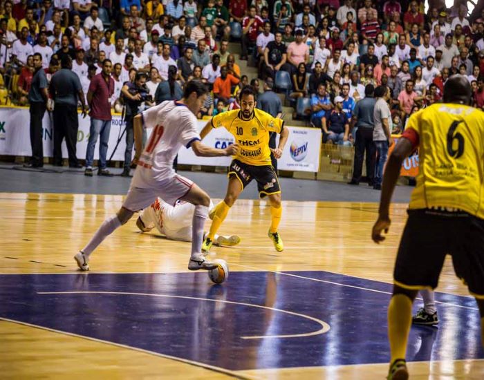 Brasilux Tintas patrocina competição de futsal no interior paulista