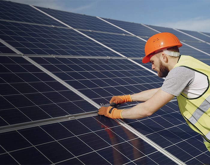 Absolar e Caixa em parceria para ampliar financiamento de energia solar