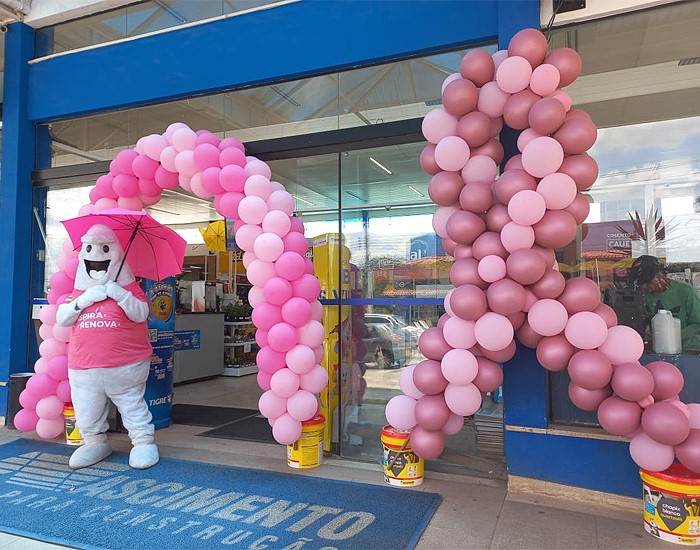 Campanha da Quartzolit, em parceria com a Cabelegria, arrecada doações de cabelo