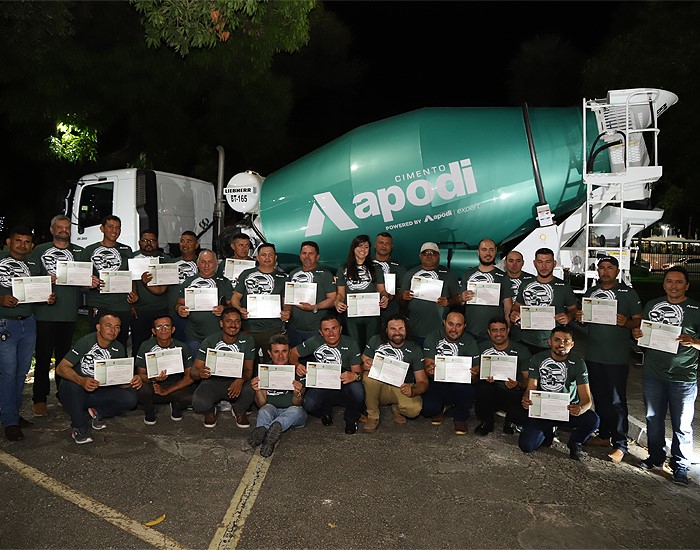 Cimento Apodi realiza formatura de colaboradores em curso sobre concreto