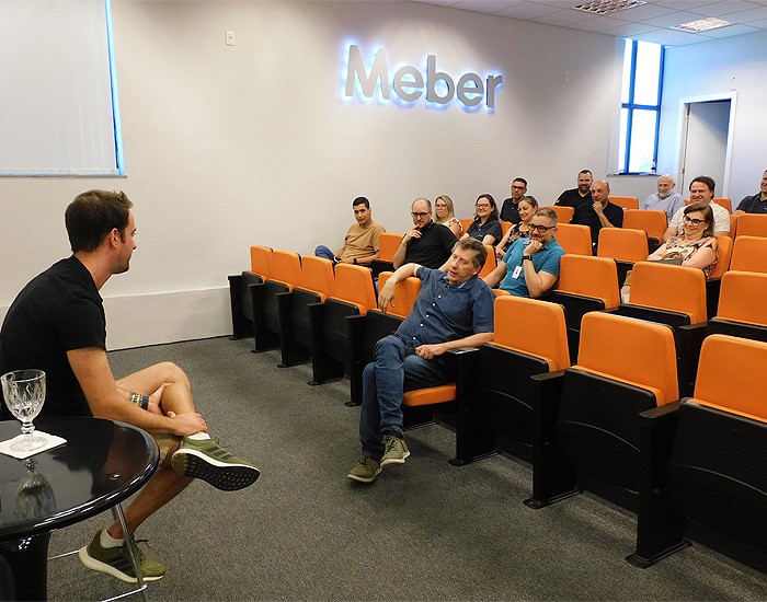 Meber promove encontro com funcionário do Google e fortalece cultura de inovação