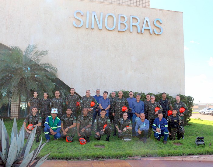 Para fortalecer as relações institucionais, Sinobras recebe visita do Exército 