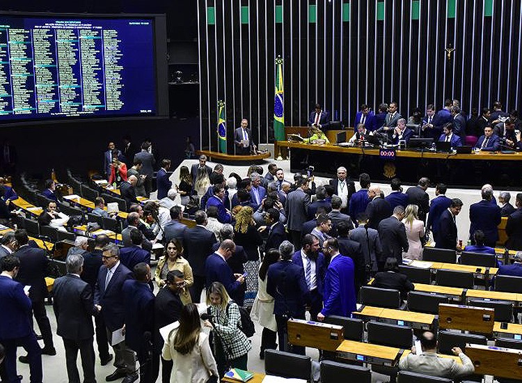 Câmara aprova PEC da Reforma Tributária