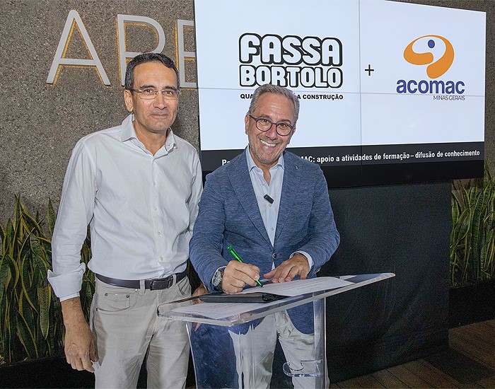 Fassa Bortolo e Acomac-MG firmam parceria para formação para o matcon