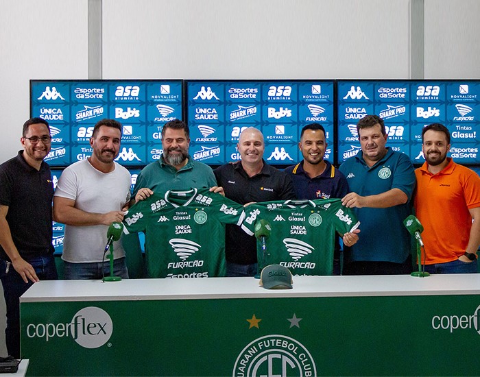 Saci Tintas e Glasu! são as novas patrocinadoras do time de futebol do Guarani