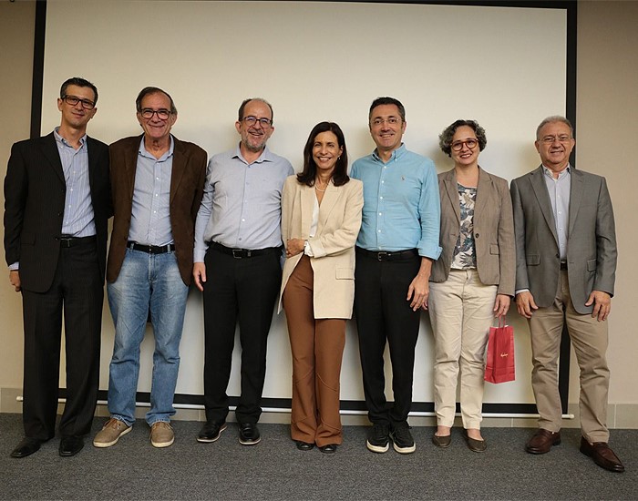 Evento reúne, em São Paulo, lojistas de matcon e indústrias de impermeabilização