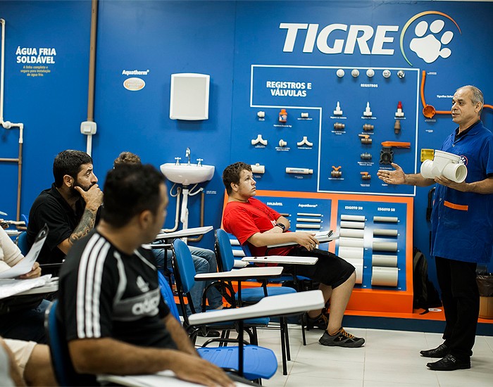 Tigre abre inscrições para curso de instalador hidráulico no Rio de Janeiro