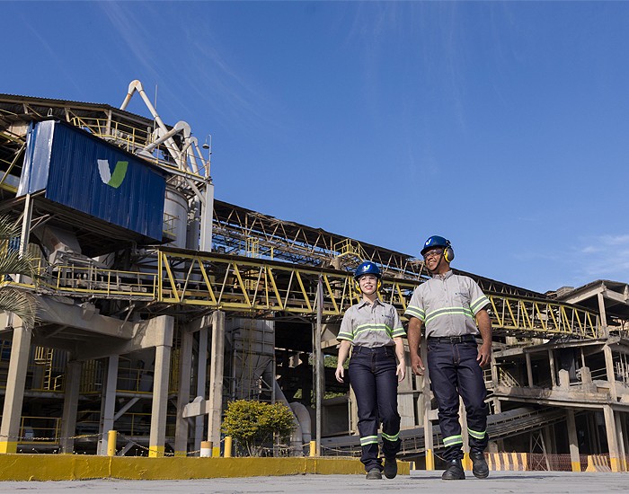 Votorantim Cimentos reduz 4% das emissões globais de CO2 em 2023 