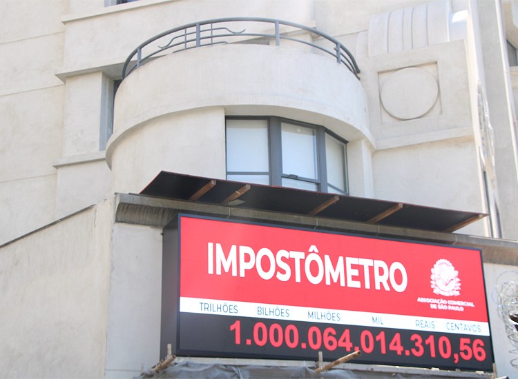 Impostômetro atinge R$ 1 trilhão 