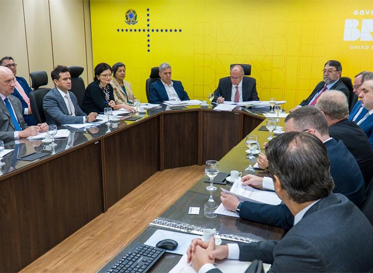 Fiergs entrega propostas ao governo
