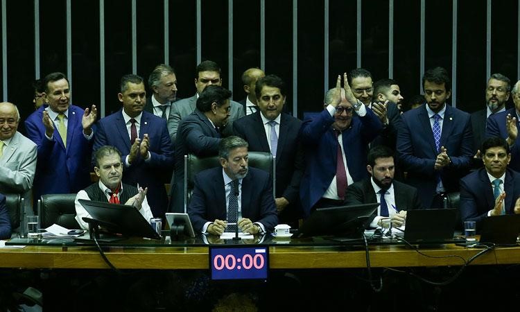 Câmara dos Deputados rejeita proposta da cesta básica de material de construção