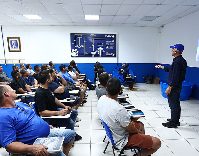  Tigre abre mais de 160 vagas para cursos de Instalação Hidráulica e Pintura de Obras