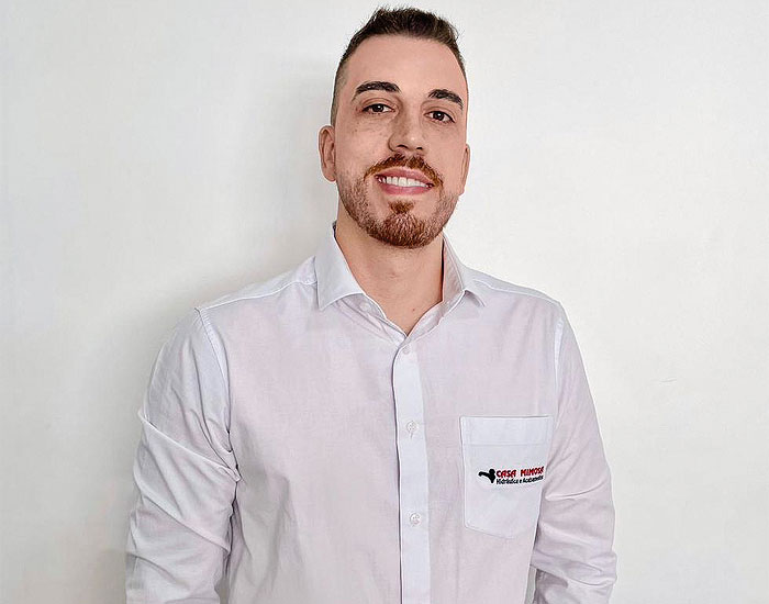 Sergio Vaz Filho, da Casa Mimosa, recebe prêmio da Elite Academy 