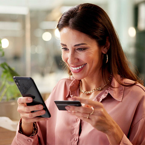 Maioria dos brasileiros compra pela internet, aponta pesquisa da CNDL e do SPC Brasil
