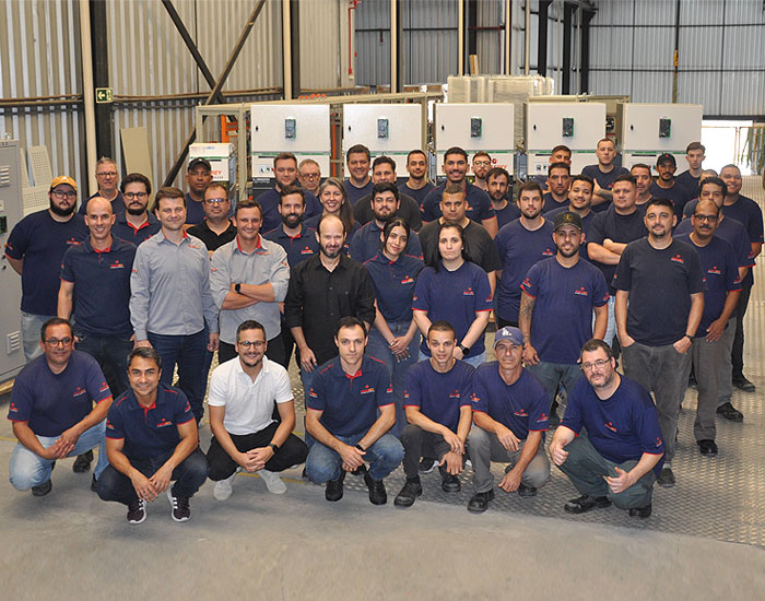 Engerey celebra 23 anos e amplia sua atuação no mercado de painéis elétricos