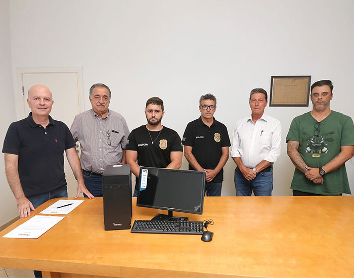 Aspacer e Sincer doam computadores para a Polícia Civil de Santa Gertrudes