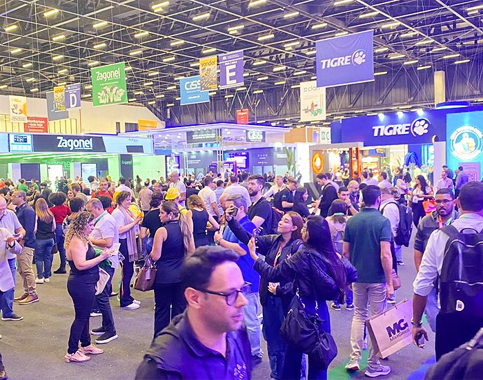 Com a expectativa de receber 100 mil visitantes, Feicon acontece até sexta-feira 