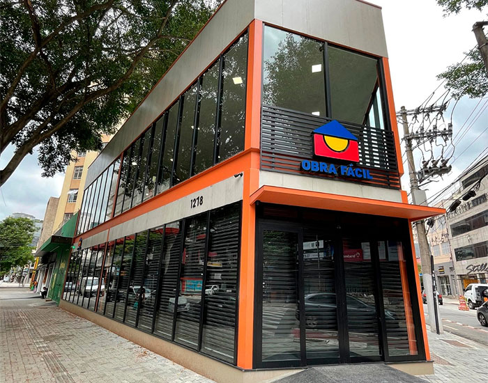 Obra Fácil celebra 20 anos com a inauguração de loja conceito em SP