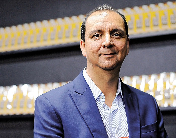 William Valle anuncia que assumiu a posição de CEO da Cassol Centerlar