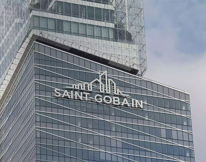 Saint-Gobain expande presença global com novas aquisições estratégicas