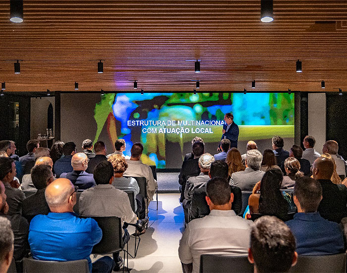 Roca divulga plano estratégico para lojistas e parceiros da construção 