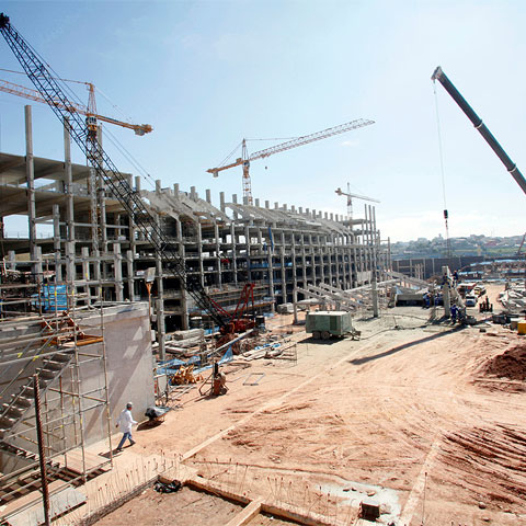 Pressionada por juros altos, indústria da construção tem pior janeiro em nove anos 