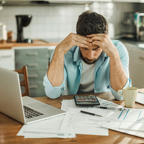 Inadimplência das pessoas físicas deve chegar a 7,83% em agosto, projeta pesquisa  